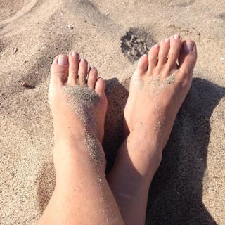 Franciely Freduzeski feet photo thumbnail