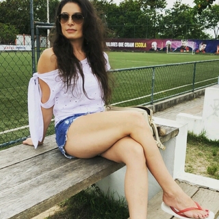 Franciely Freduzeski feet photo thumbnail
