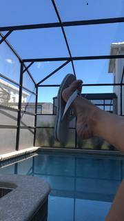 Franciely Freduzeski feet photo thumbnail