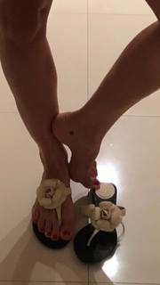 Franciely Freduzeski feet photo thumbnail
