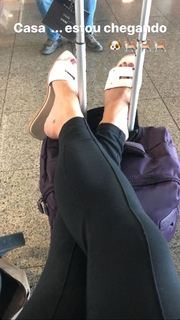Franciely Freduzeski feet photo thumbnail