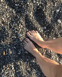 Franciely Freduzeski feet photo thumbnail