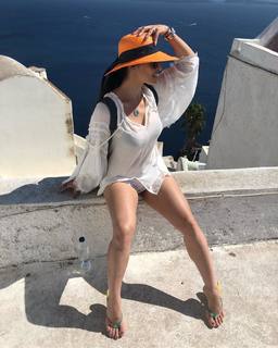 Franciely Freduzeski feet photo thumbnail