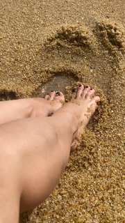 Franciely Freduzeski feet photo thumbnail