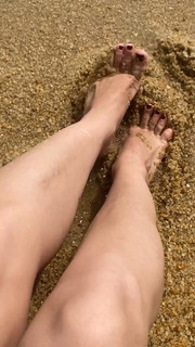 Franciely Freduzeski feet photo thumbnail