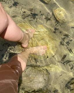 Franciely Freduzeski feet photo thumbnail