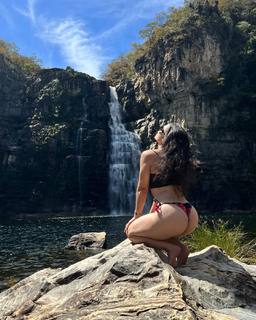 Franciely Freduzeski feet photo thumbnail