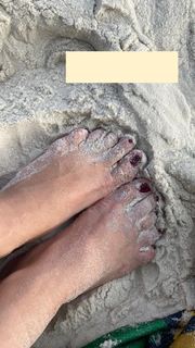 Franciely Freduzeski feet photo thumbnail