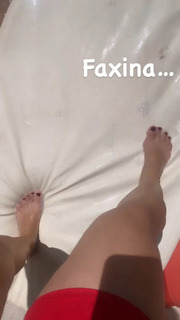 Franciely Freduzeski feet photo thumbnail