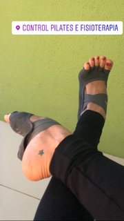 Franciely Freduzeski feet photo thumbnail