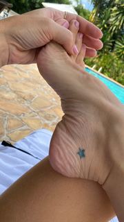 Franciely Freduzeski feet photo thumbnail