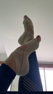 Franciely Freduzeski feet photo thumbnail