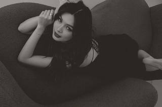 Francine Diaz feet photo 8