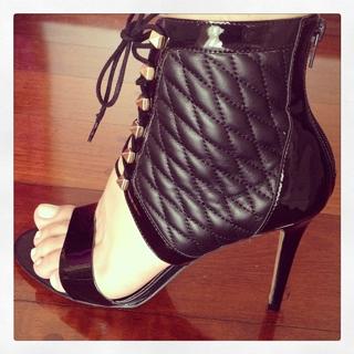 Francine Piaia feet photo 12