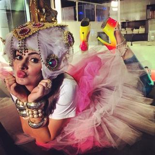 Francine Piaia feet photo 4
