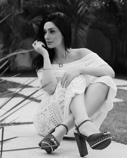 Francine Piaia feet photo 13
