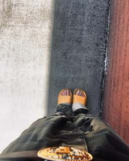 Franka Potente feet photo thumbnail