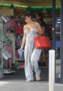 Frankie Bridge feet photo thumbnail