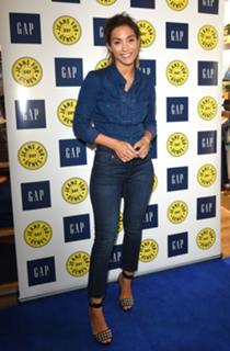 Frankie Bridge feet photo thumbnail