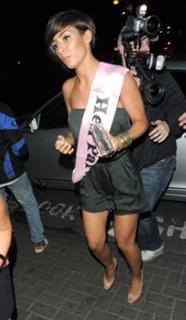Frankie Bridge feet photo thumbnail