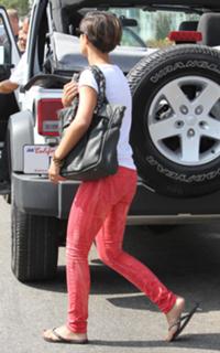 Frankie Bridge feet photo thumbnail