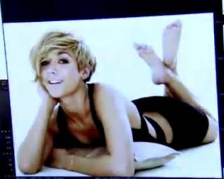 Frankie Bridge feet photo thumbnail