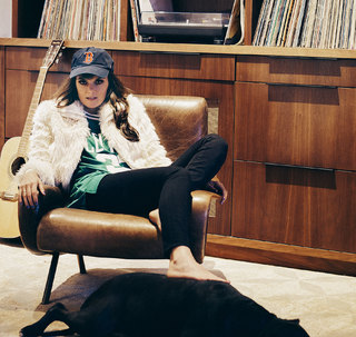 Frankie Shaw feet photo 18