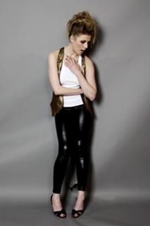 Franziska Weisz feet photo 17