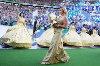 Franziska van Almsick feet photo thumbnail