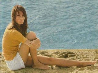 Françoise Hardy feet photo 20