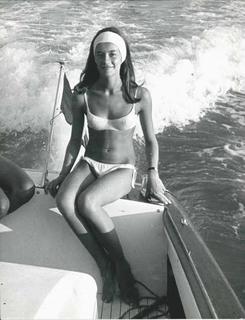 Françoise Hardy feet photo 7