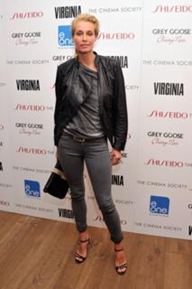 Frederique Van Der Wal feet photo 2