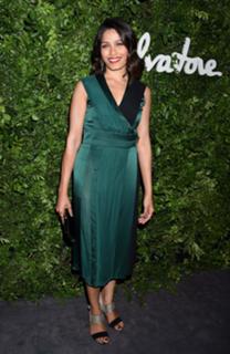Freida Pinto feet photo thumbnail