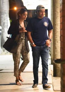Freida Pinto feet photo thumbnail