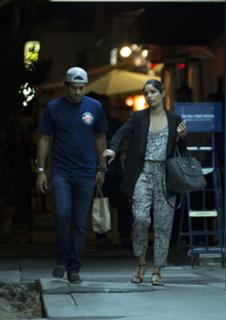 Freida Pinto feet photo thumbnail
