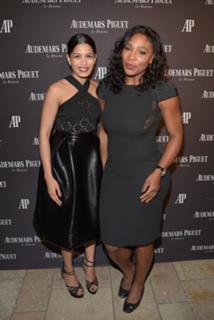 Freida Pinto feet photo thumbnail