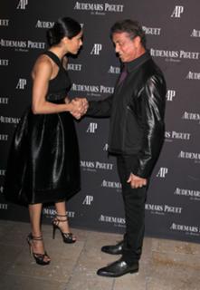Freida Pinto feet photo thumbnail
