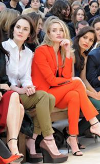 Freida Pinto feet photo thumbnail