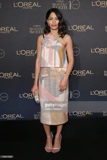 Freida Pinto feet photo thumbnail