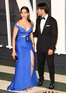 Freida Pinto feet photo thumbnail