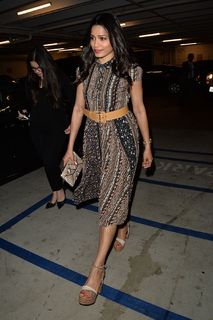 Freida Pinto feet photo thumbnail