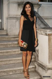 Freida Pinto feet photo thumbnail