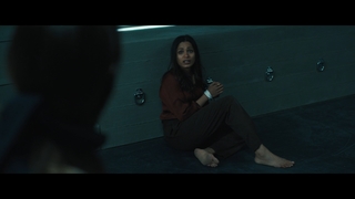 Freida Pinto feet photo thumbnail