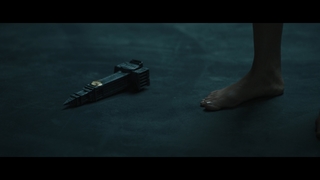 Freida Pinto feet photo thumbnail