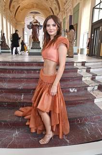 Freya Allan feet photo thumbnail