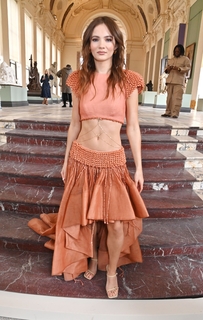 Freya Allan feet photo thumbnail