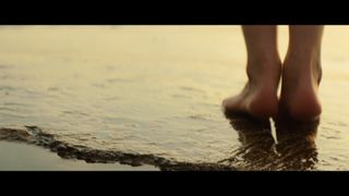 Freya Mavor feet photo 4