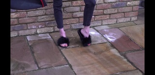 Freya Nightingale feet photo thumbnail