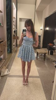 Freya Nightingale feet photo thumbnail