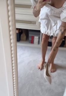 Freya Nightingale feet photo 3